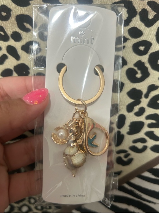 Accessories - Seashell Purse Charm/Keychain